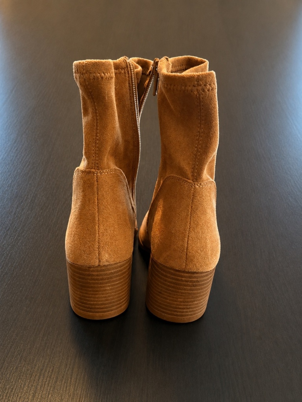 NEW! DV Dolce Vita, Tayla Faux Suede boot Size 9 - Picture 4 of 7